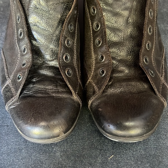 Prada Men’s Brown Soft Leather Lace Ups - Picture 3 of 5